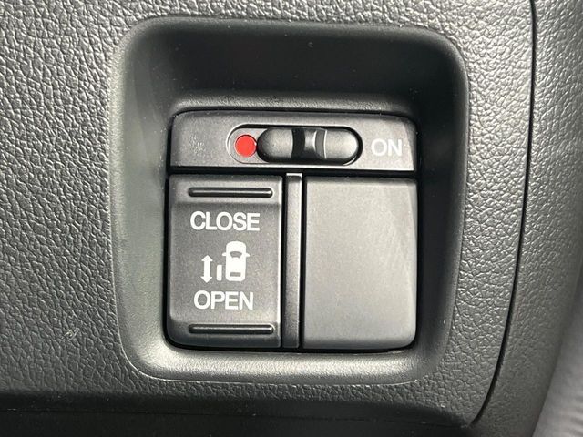 HONDA N BOX CUSTOM 2016