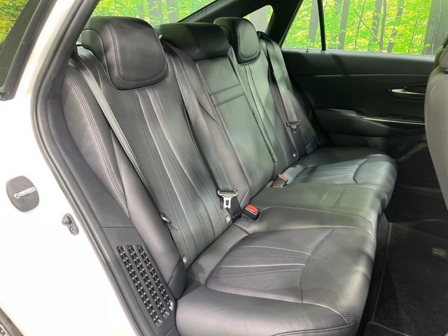 TOYOTA CROWN sedan hybrid 4WD 2021