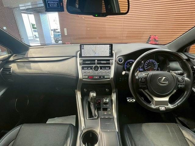 TOYOTA LEXUS NX300h 2020