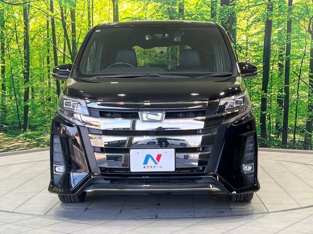 TOYOTA NOAH 2018