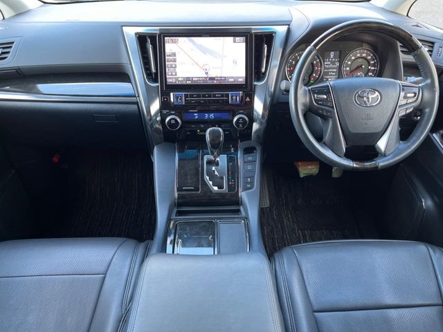 TOYOTA VELLFIRE 2016