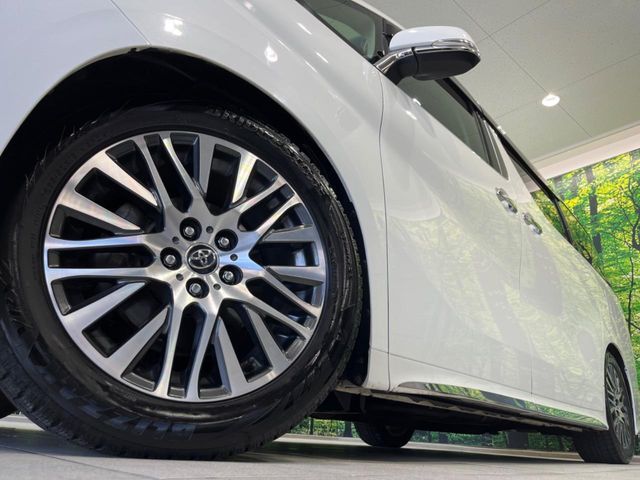 TOYOTA VELLFIRE 2016