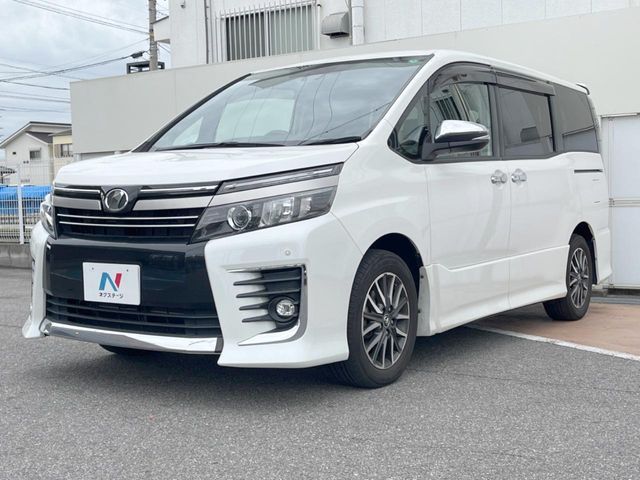 TOYOTA VOXY 2016