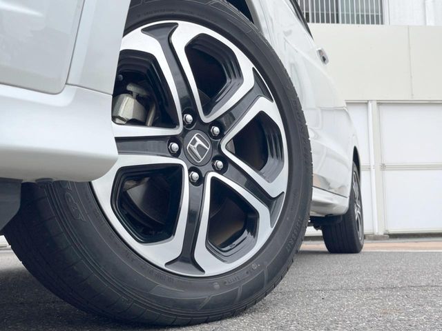 HONDA VEZEL HYBRID 2016