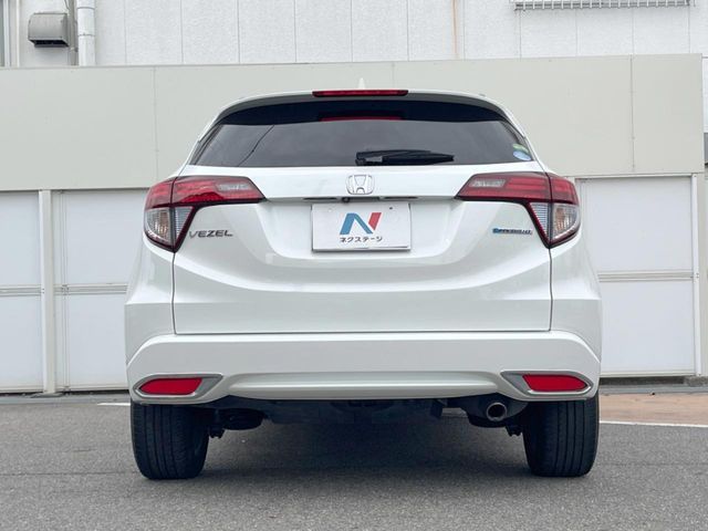 HONDA VEZEL HYBRID 2016