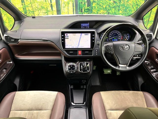 TOYOTA ESQUIRE HYBRID 2018