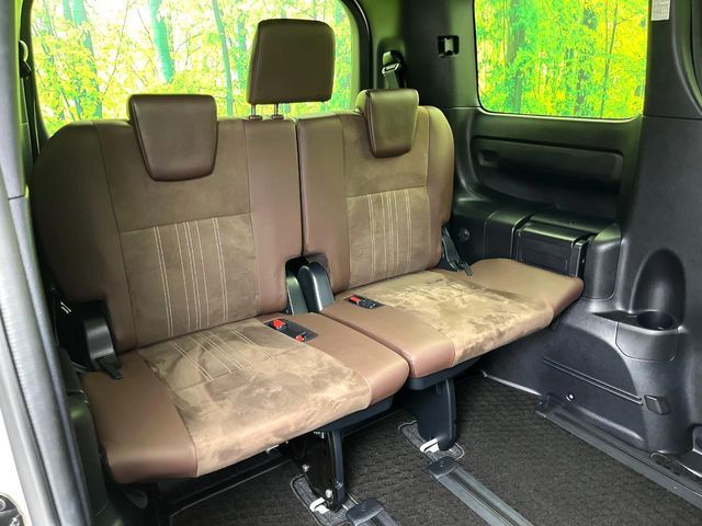 TOYOTA ESQUIRE HYBRID 2018