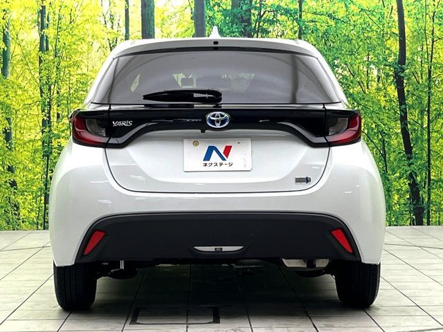 TOYOTA YARIS HYBRID 2023