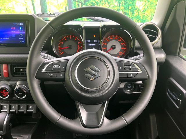 SUZUKI JIMNY NOMADE 2025