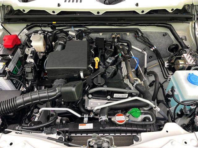 SUZUKI JIMNY NOMADE 2025