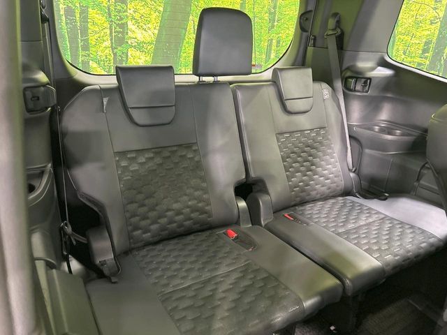 TOYOTA VOXY HYBRID 2024