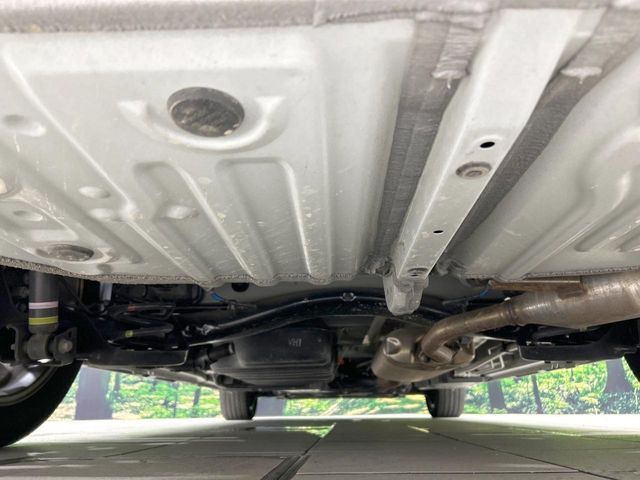 TOYOTA VOXY HYBRID 2024