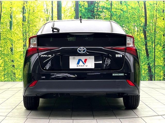 TOYOTA PRIUS 2019