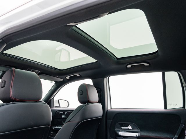 MERCEDES BENZ MERCEDES BENZ GLB 2023