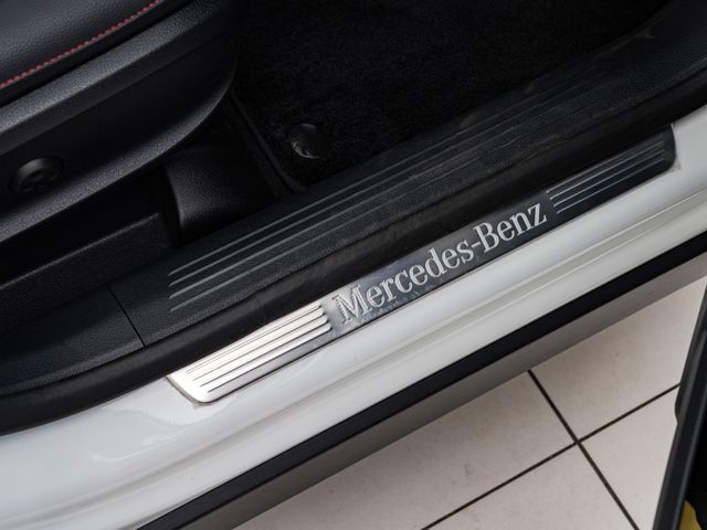 MERCEDES BENZ MERCEDES BENZ GLB 2023