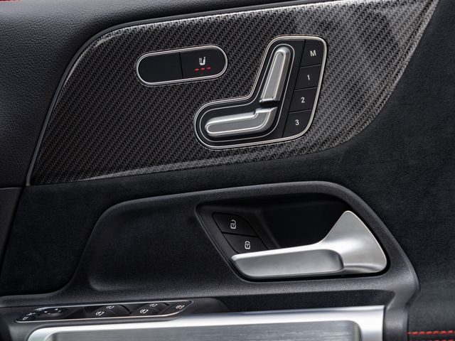 MERCEDES BENZ MERCEDES BENZ GLB 2023