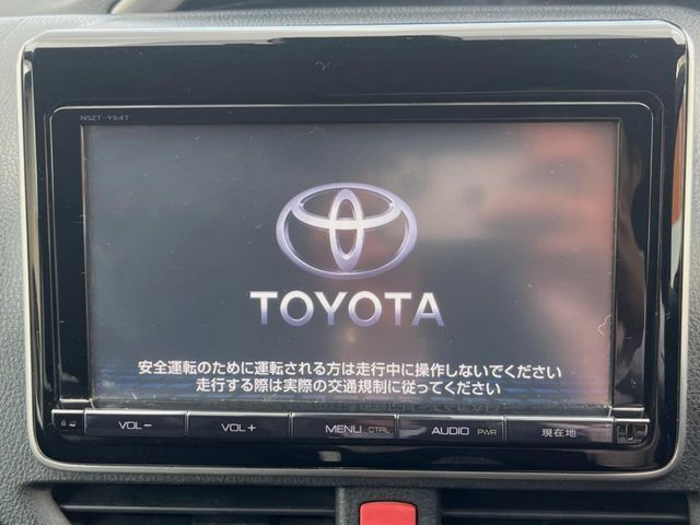 TOYOTA VOXY 2016