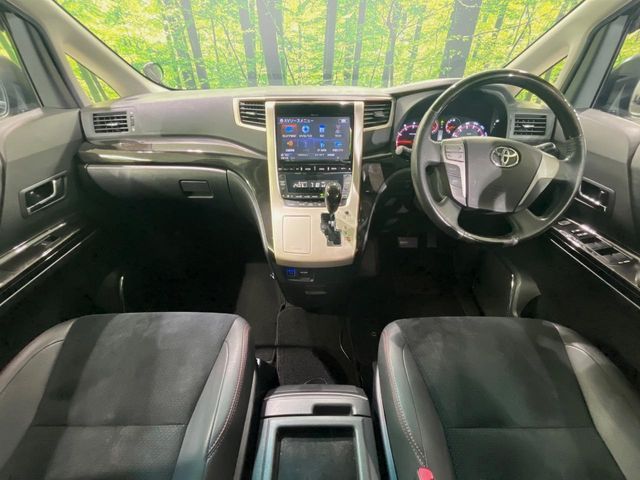 TOYOTA VELLFIRE 2012