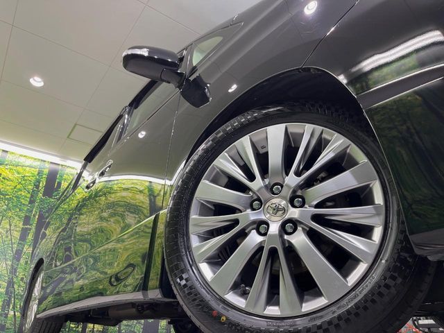 TOYOTA VELLFIRE 2012