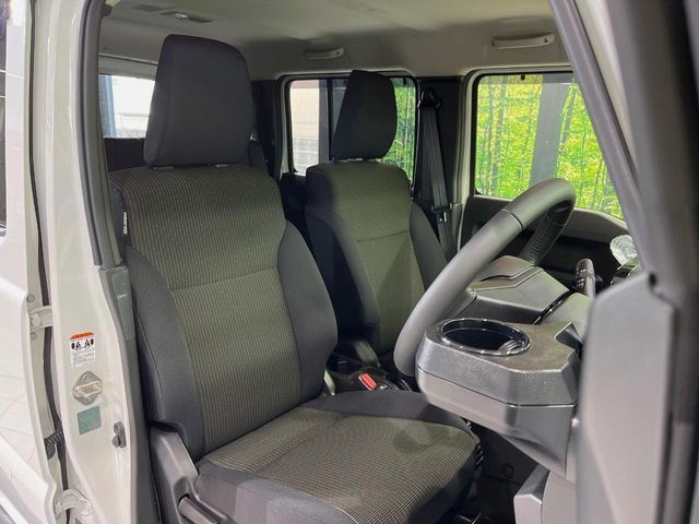 SUZUKI JIMNY NOMADE 2025