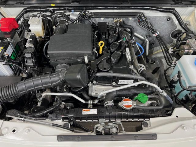 SUZUKI JIMNY NOMADE 2025