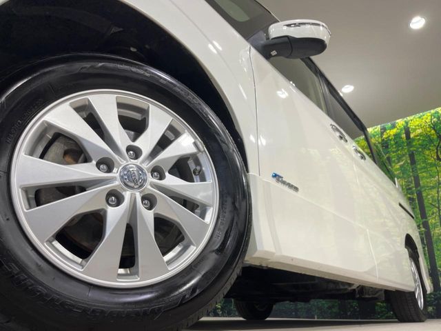 NISSAN SERENA  S-HYBRID 4WD 2016