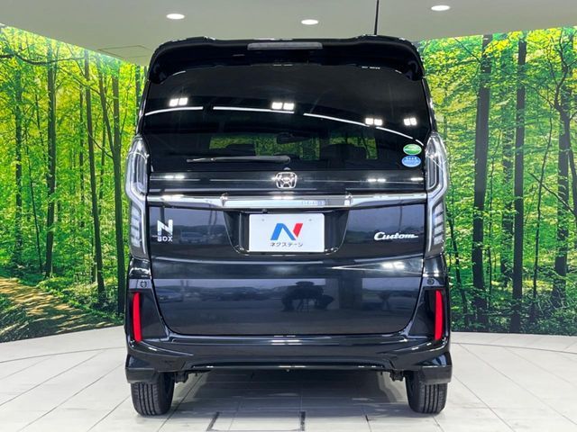 HONDA N BOX CUSTOM 2018