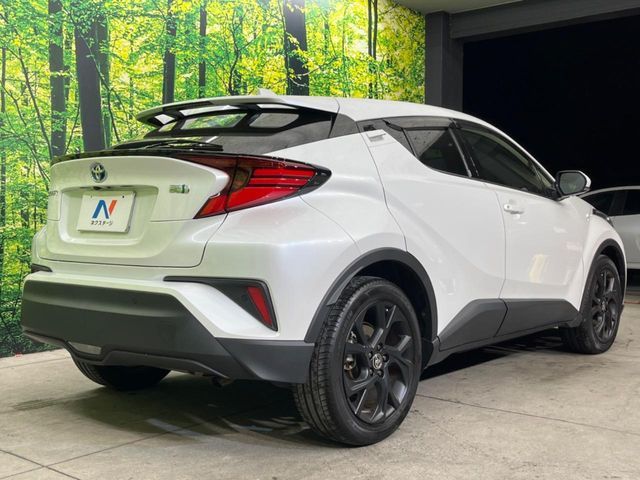 TOYOTA C-HR 2021