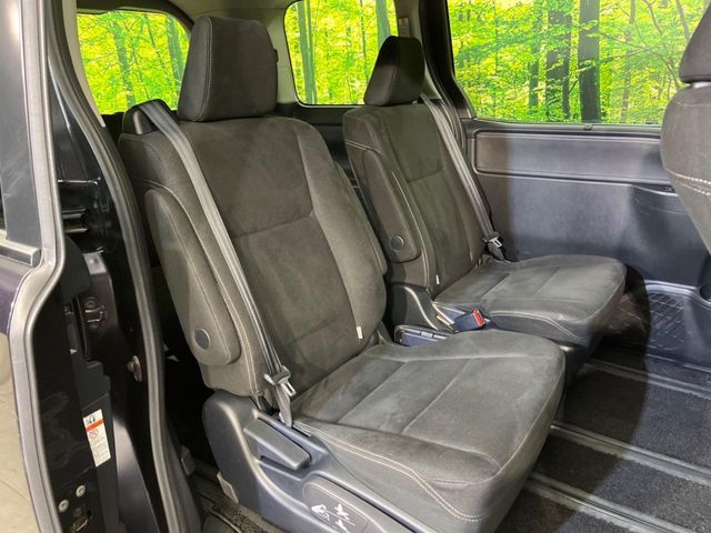 TOYOTA ESQUIRE HYBRID 2015