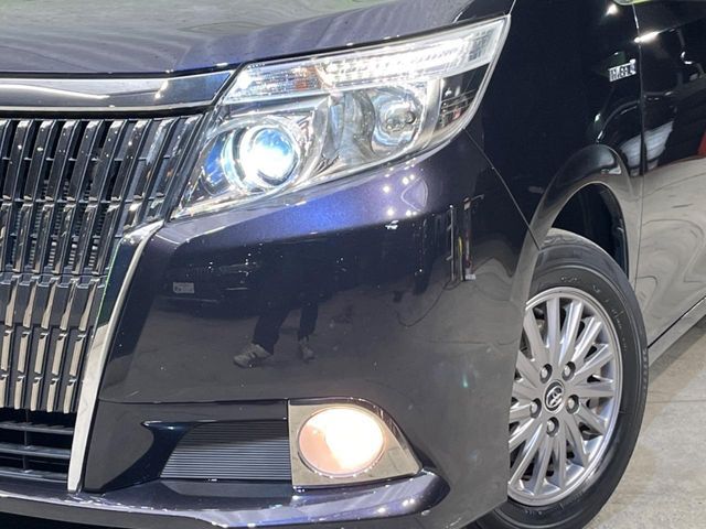 TOYOTA ESQUIRE HYBRID 2015