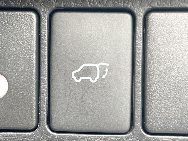 TOYOTA HARRIER 2WD 2018