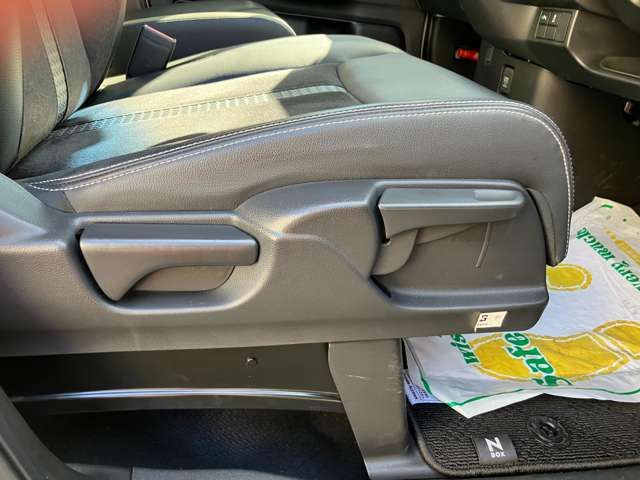 HONDA N BOX CUSTOM 2022