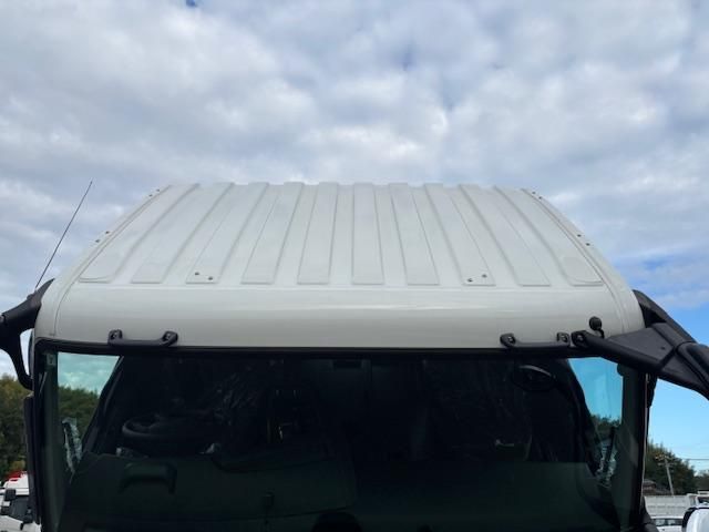 MITSUBISHI FUSOU SUPER GREAT 2025