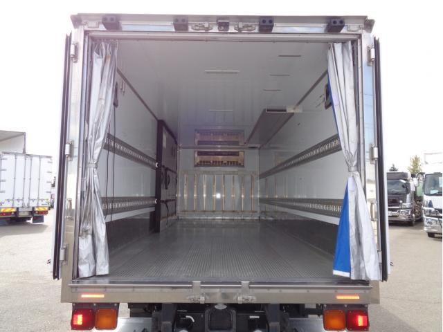 MITSUBISHI FUSOU FIGHTER 2021