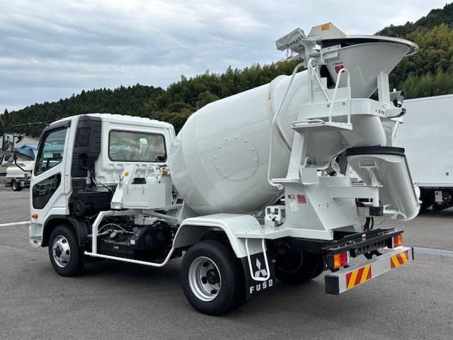 MITSUBISHI FUSOU FIGHTER 2025