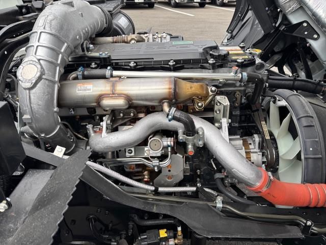 MITSUBISHI FUSOU FIGHTER 2025