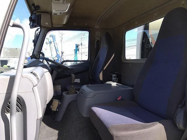 MITSUBISHI FUSOU FIGHTER 2012