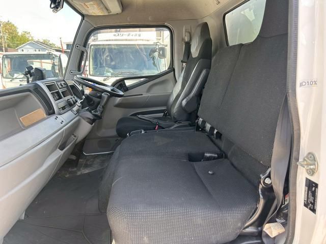 MITSUBISHI CANTER 2019