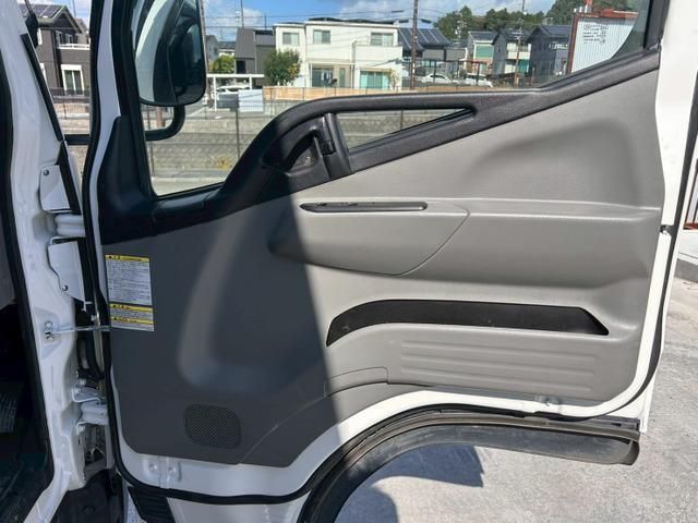 MITSUBISHI CANTER 2019