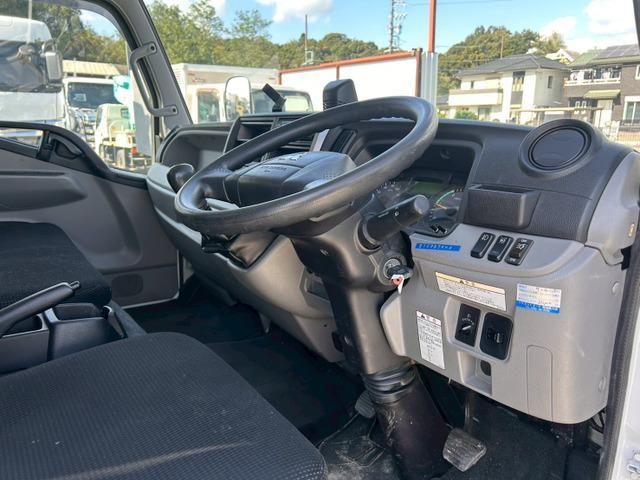 MITSUBISHI CANTER 2019