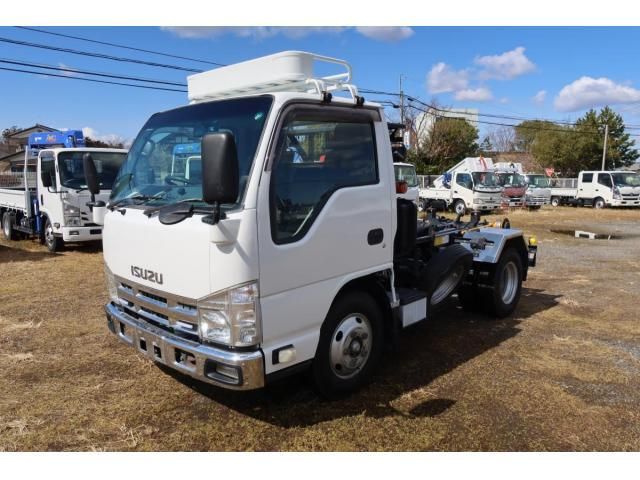 ISUZU ELF 2015