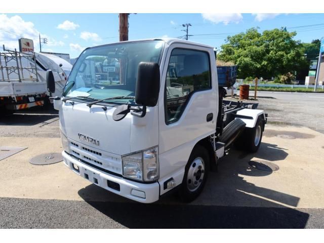 ISUZU ELF 2011