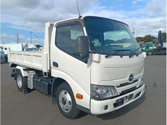 HINO DUTRO 2023