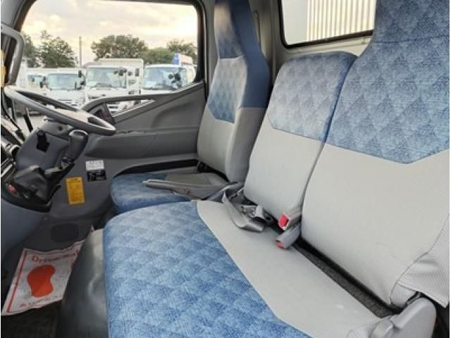 MITSUBISHI CANTER 2006