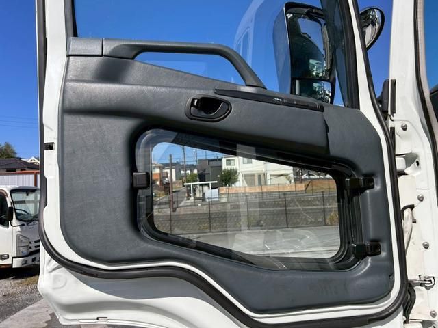 MITSUBISHI FUSOU SUPER GREAT 2006