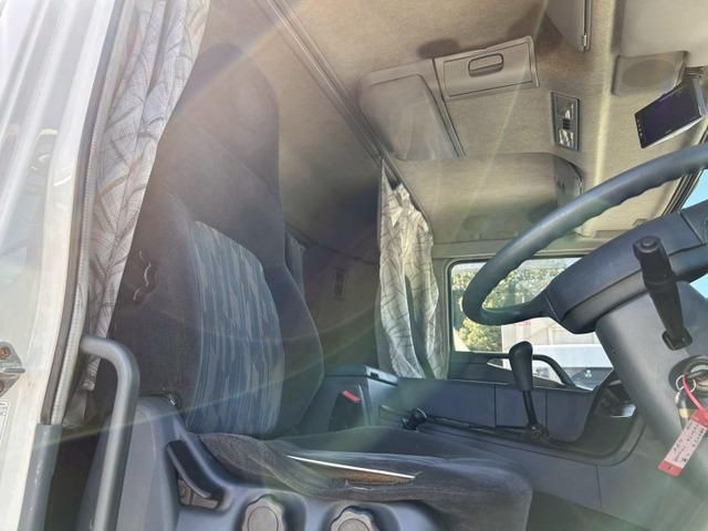 MITSUBISHI FUSOU SUPER GREAT 2006