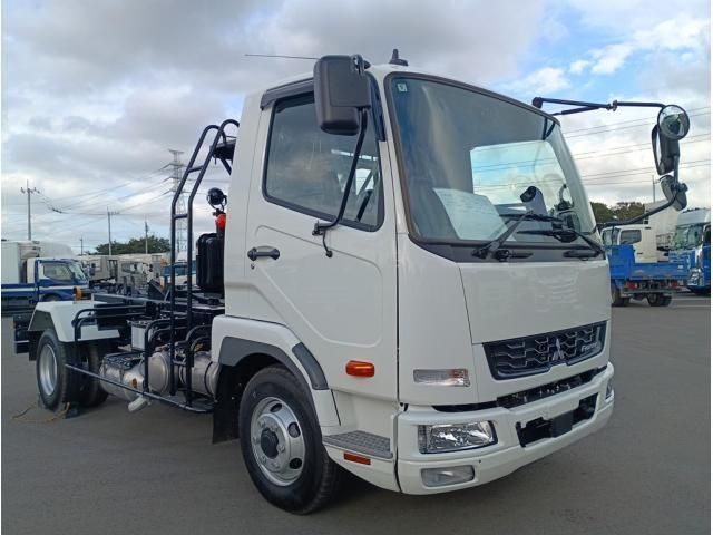 MITSUBISHI FUSOU FIGHTER 2025