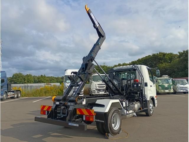 MITSUBISHI FUSOU FIGHTER 2025