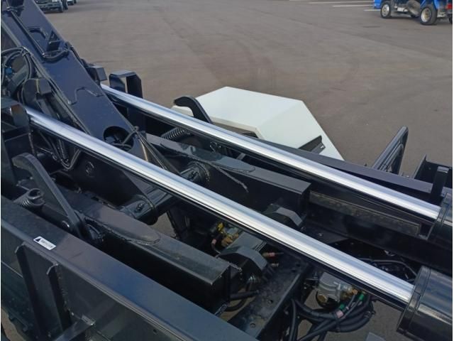 MITSUBISHI FUSOU FIGHTER 2025