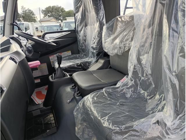 MITSUBISHI FUSOU FIGHTER 2025